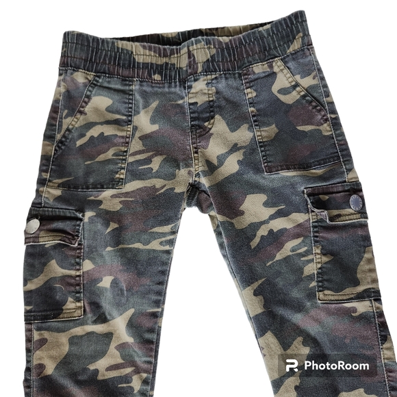 V.I.P. Green Camo Cargo Joggers, Elastic Waist & Hems Size 5/6  Style #2-80267AM - Picture 5 of 8